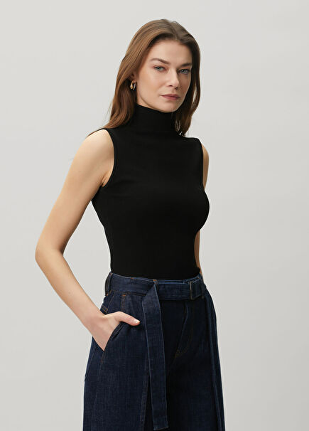 Black Ribbed Sleeveless Blouse