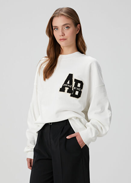 Kırık Beyaz Logolu Sweatshirt
