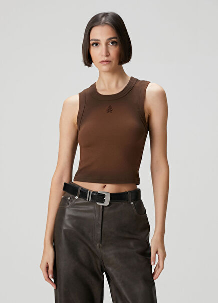 Kahverengi Logolu Atlet