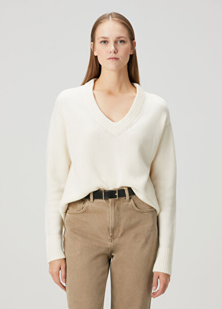 White Cashmere Knitwear