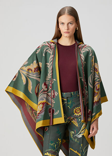 Yeşil Kapüşonlu Çiçekli Yün Pelerin