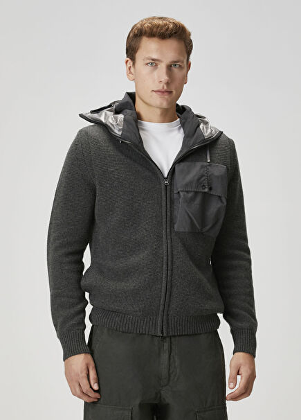 Koyu Gri Kapüşonlu Yün Triko Hırka