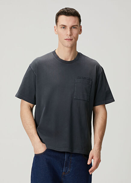 Siyah Logo Detaylı T-shirt