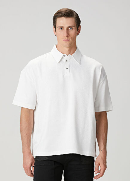 Beyaz Polo Yaka Desenli T-shirt