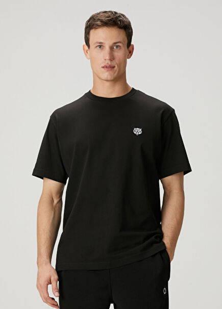 Siyah Logo Detaylı T-shirt