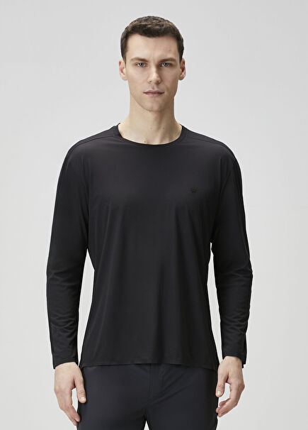 Extra Light Tech Black T-Shirt