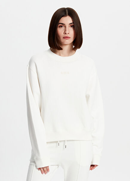 Beyaz Bisiklet Yaka Kadın Sweatshirt