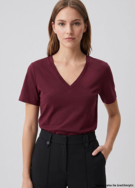 Mürdüm Yırtmaç Detaylı T-shirt