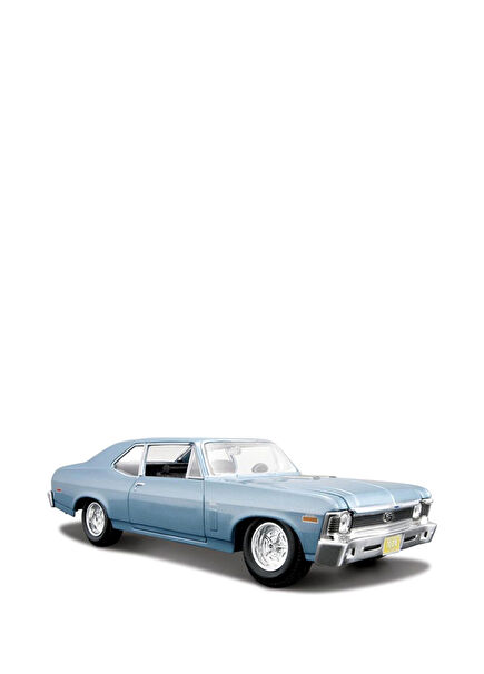 1970 Chevrolet Nova SS 1/24 Blue Model Car