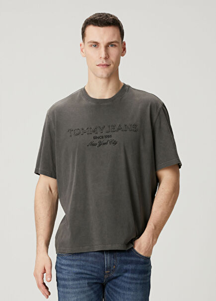 90s Siyah Logo Nakışlı T-shirt