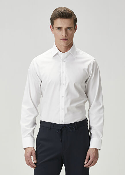 Comfort Fit Beyaz Non-Iron Gömlek