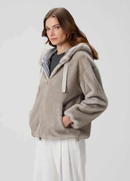 Gri Kapüşonlu Mont