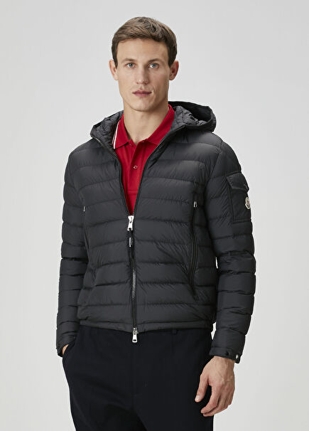 Siyah Kapüşonlu Puff Mont