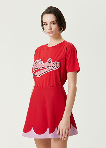 Kırmızı İşlemeli Logolu T-shirt