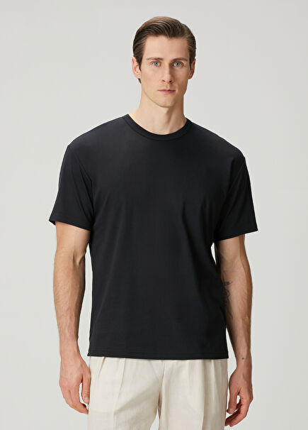 Siyah T-shirt