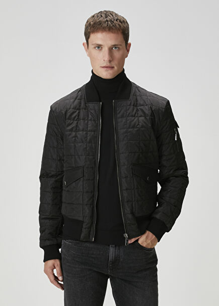 Siyah Kapitoneli Ceket