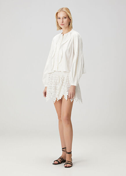 Hanta White Asymmetrical Mini Lace Skirt