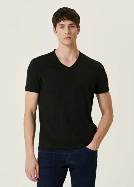 Miles Siyah V Yaka T-shirt
