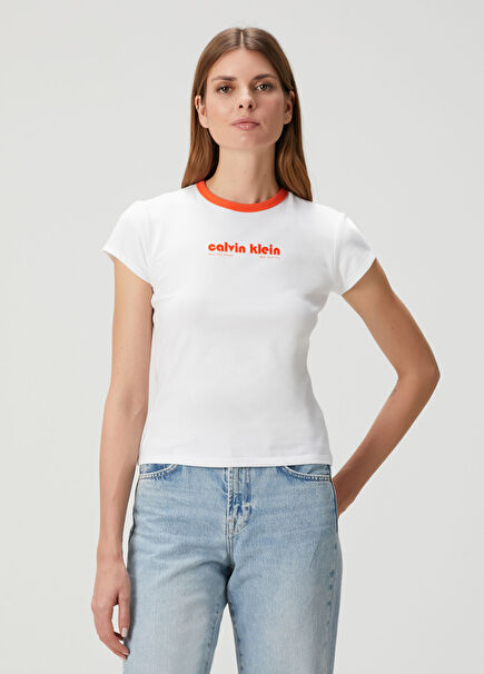 Beyaz Logolu T-shirt