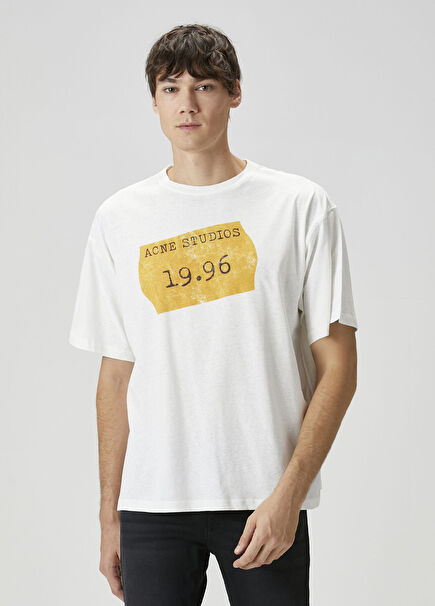 Kırık Beyaz Logolu T-shirt