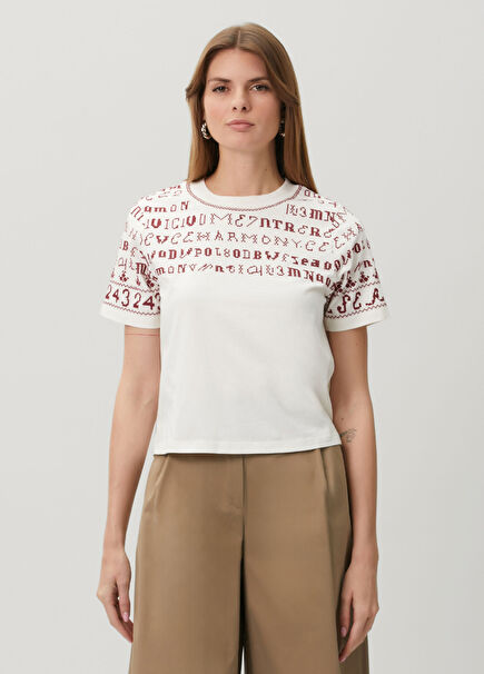 Kit Beyaz Nakışlı T-shirt