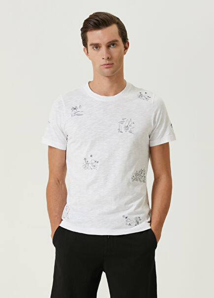 Beyaz Yaz Konsepti Nakışlı T-shirt