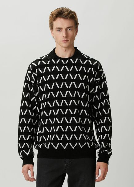 Siyah Beyaz Jakarlı Oversized Yün Kazak