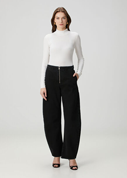 The Zip Black Jeans