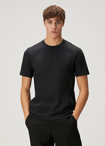 Black Basic T-Shirt
