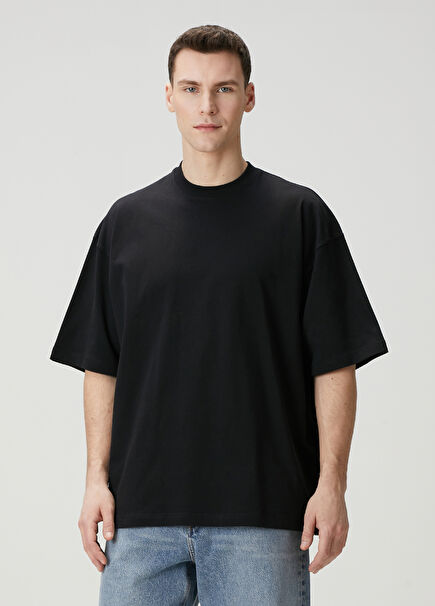 Black Basic T-Shirt