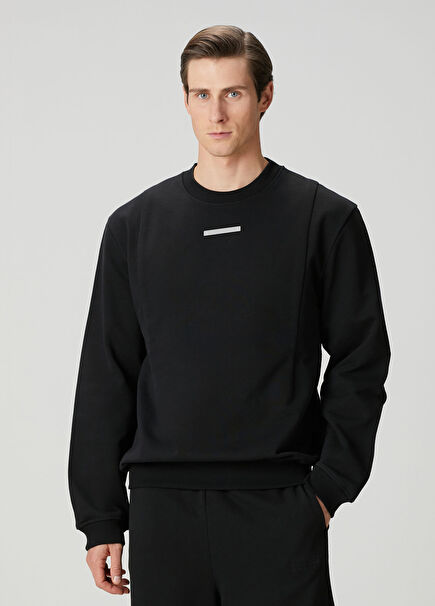 Black Logo Detailed Sweatshirt
