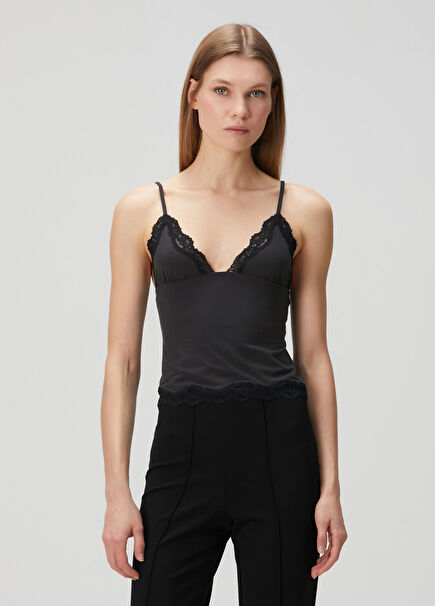 Fits Everybody Siyah Üçgen Atlet