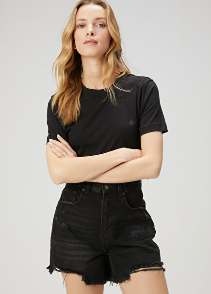 Siyah Logo Detaylı Basic T-shirt