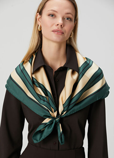 Yeşil Monogram Desenli İpek Eşarp