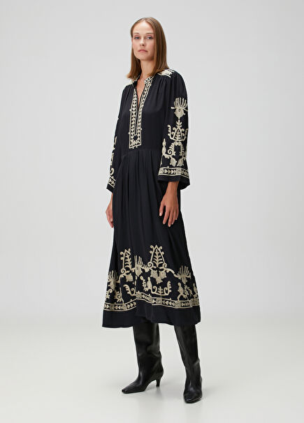 Feliana Siyah Nakışlı Midi Elbise