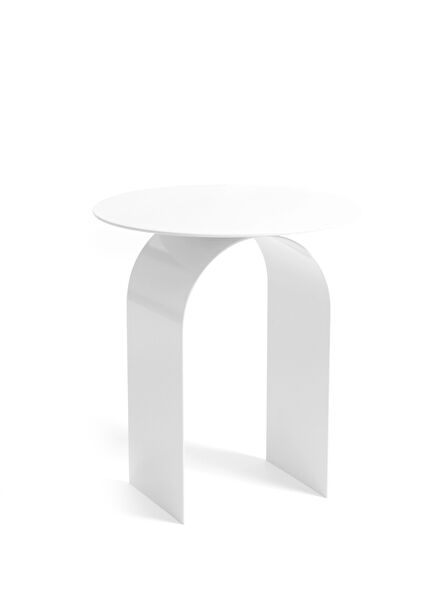 Curve No 3 Metal White Side Table 40x45 cm