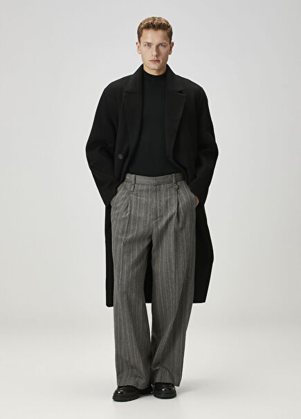 Siyah Kuşaklı Yün Palto