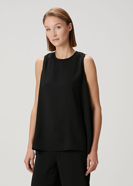 Black Loose-Fitting Blouse