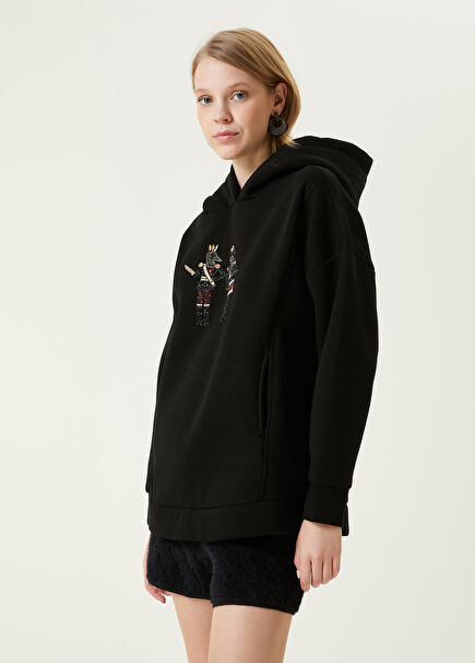 Siyah Kapüşonlu İşlemeli Sweatshirt