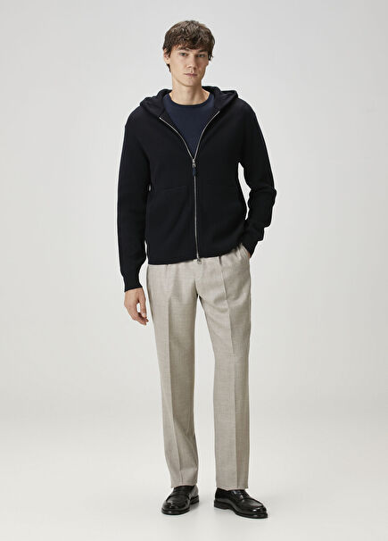 Bej Pileli Yün Pantolon