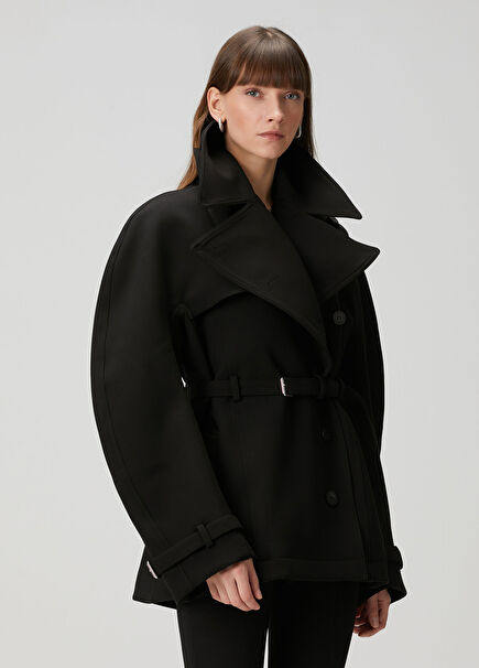 The Ovalo Black Coat