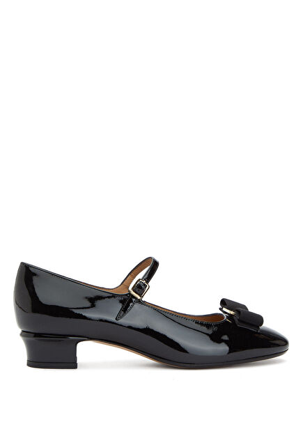 Vally Black Leather Pump