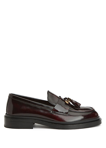 Women's Leather Loafer With Burgundy Tassels
