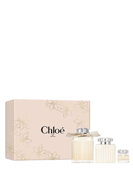 Signature Edp 100 ml + Vücut Losyonu 100 ml + 5 ml Kadın Parfüm Seti