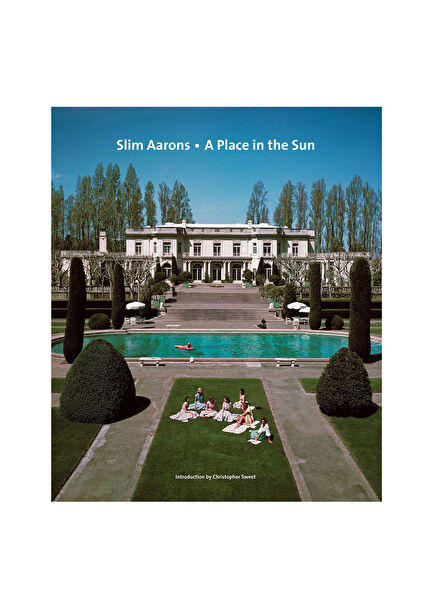 Slim Aarons: A Place in Kitap