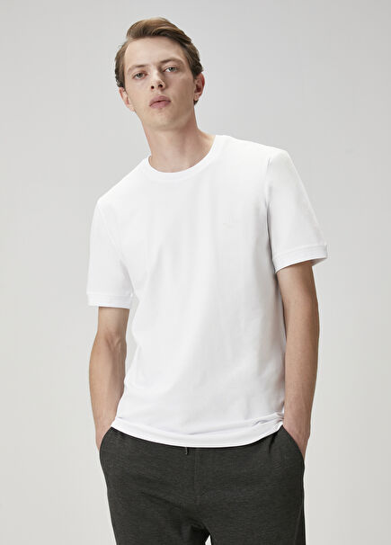 Kırık Beyaz Logo Baskılı T-shirt