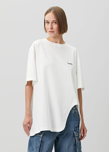 Beyaz Kesim Detaylı T-shirt