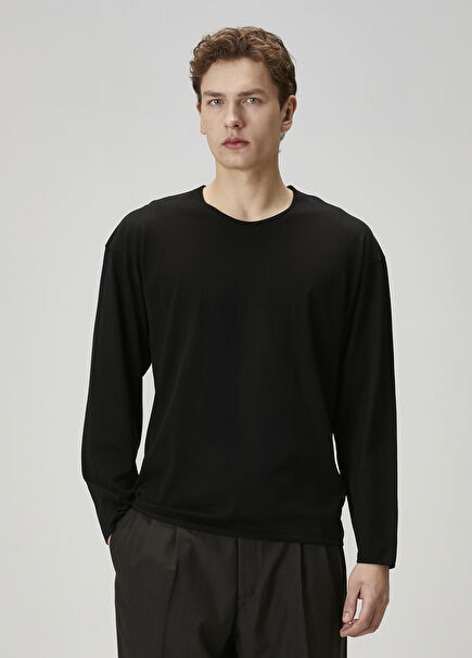 Black T-Shirt