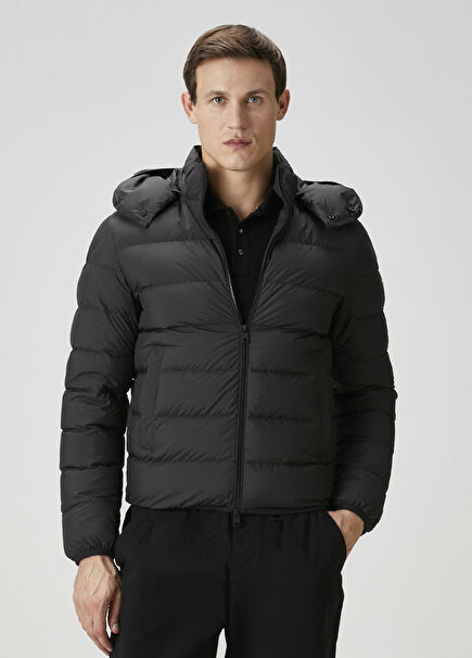 Siyah Kapüşonlu Puff Mont