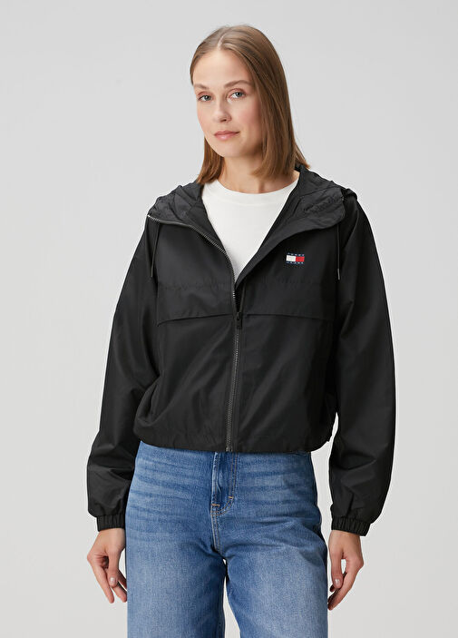 Essential Siyah Kapüşonlu Rüzgarlık